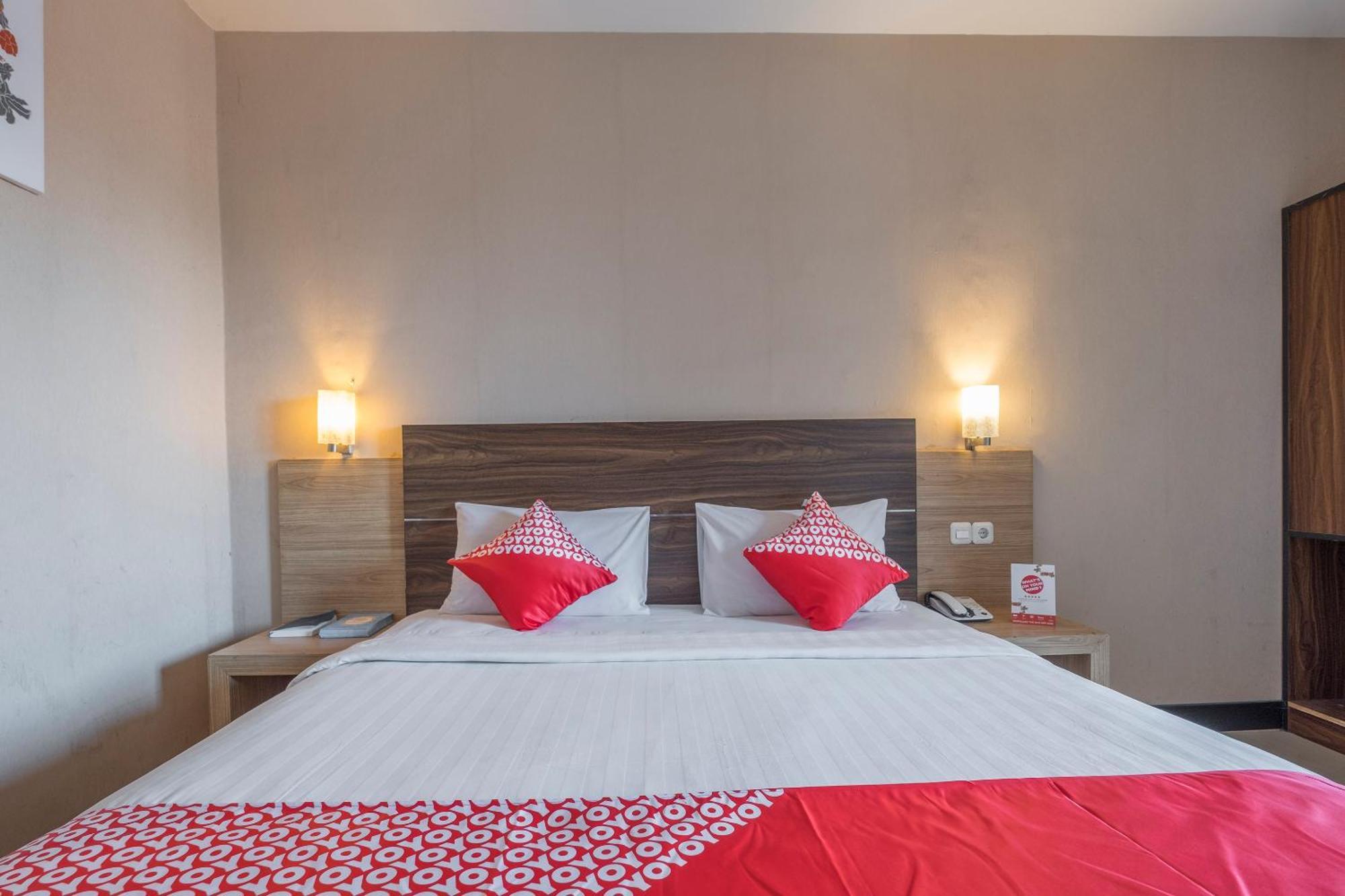Oyo 1081 Allson City Hotel Makassar Ngoại thất bức ảnh