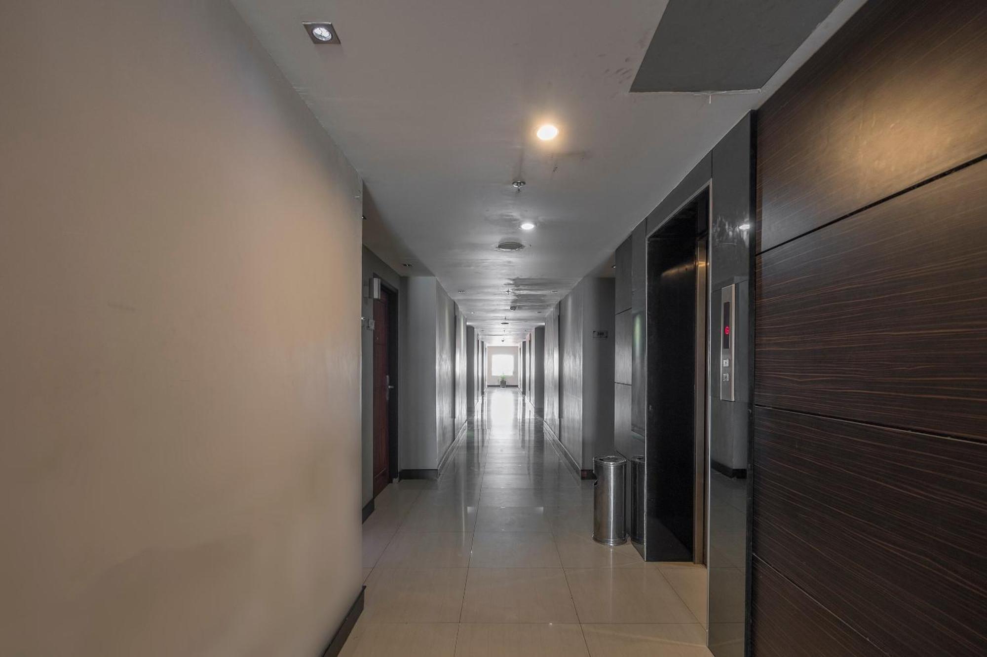 Oyo 1081 Allson City Hotel Makassar Ngoại thất bức ảnh