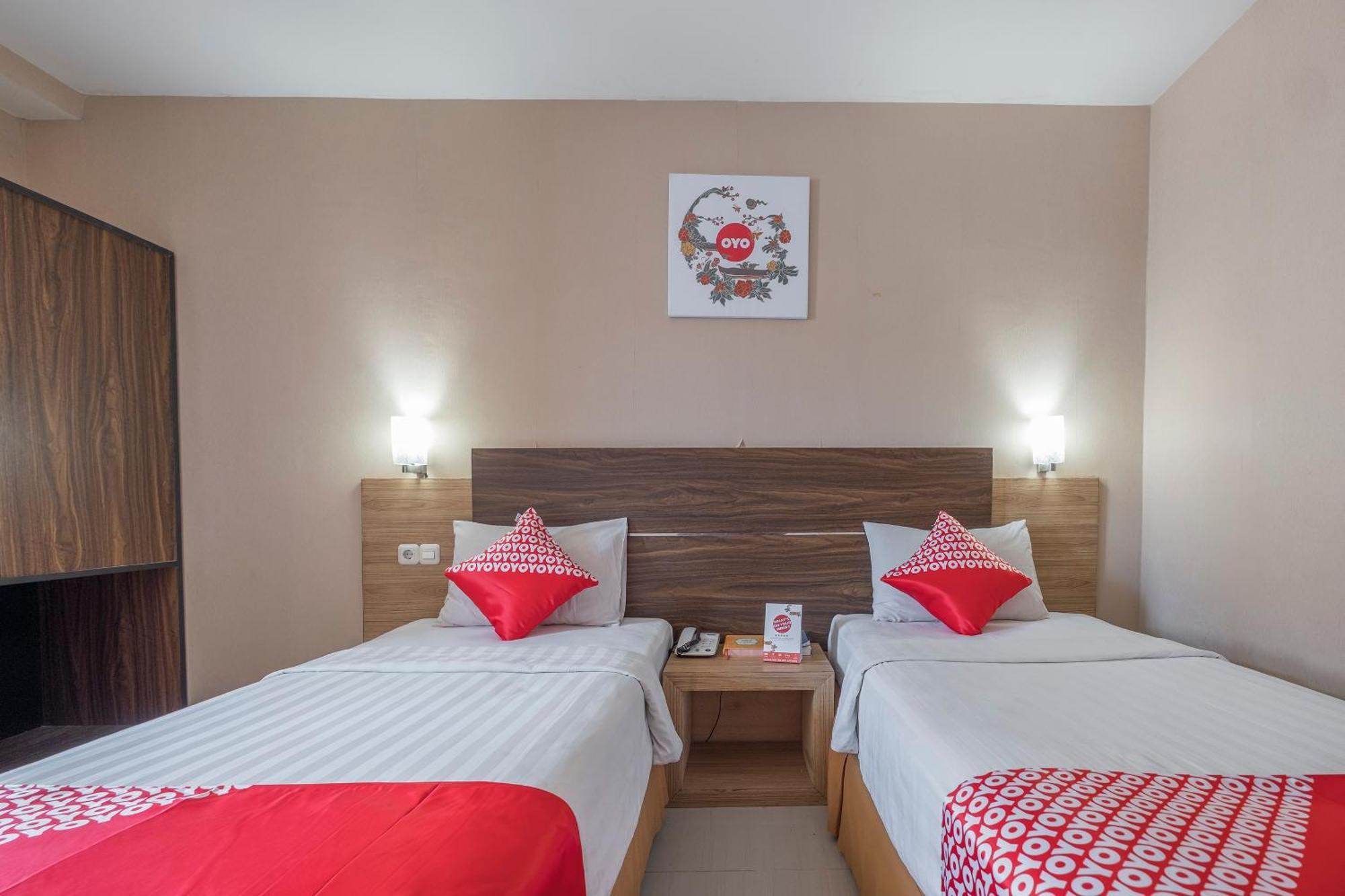 Oyo 1081 Allson City Hotel Makassar Ngoại thất bức ảnh