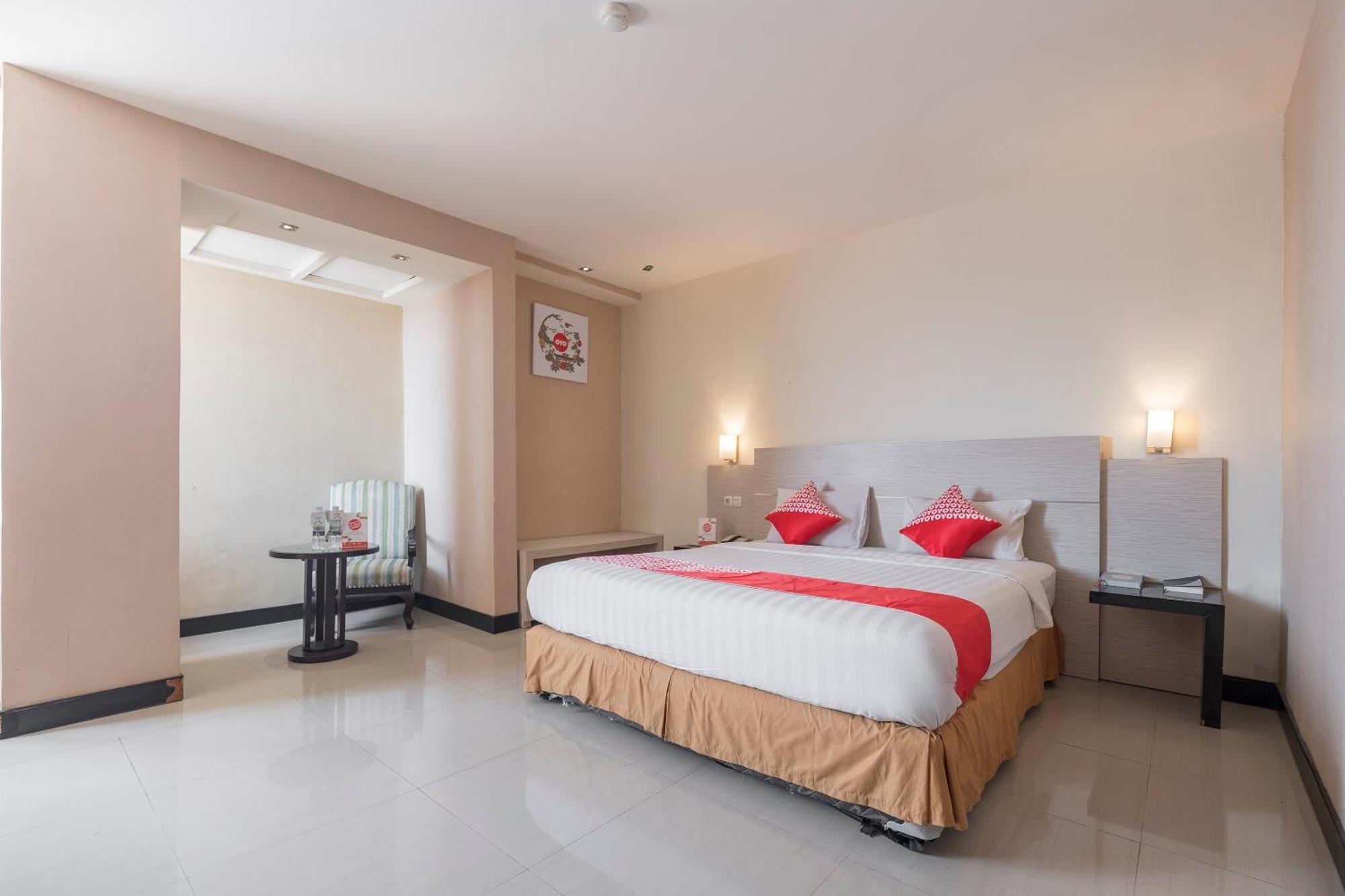 Oyo 1081 Allson City Hotel Makassar Ngoại thất bức ảnh