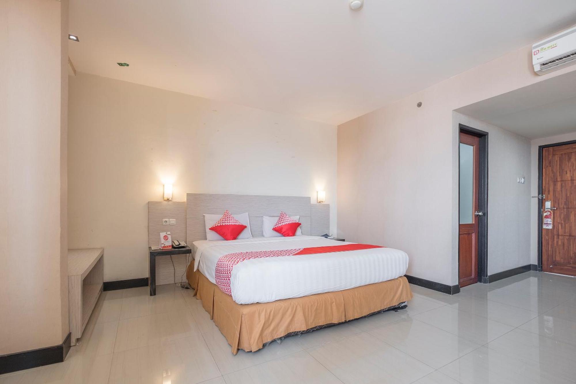 Oyo 1081 Allson City Hotel Makassar Ngoại thất bức ảnh