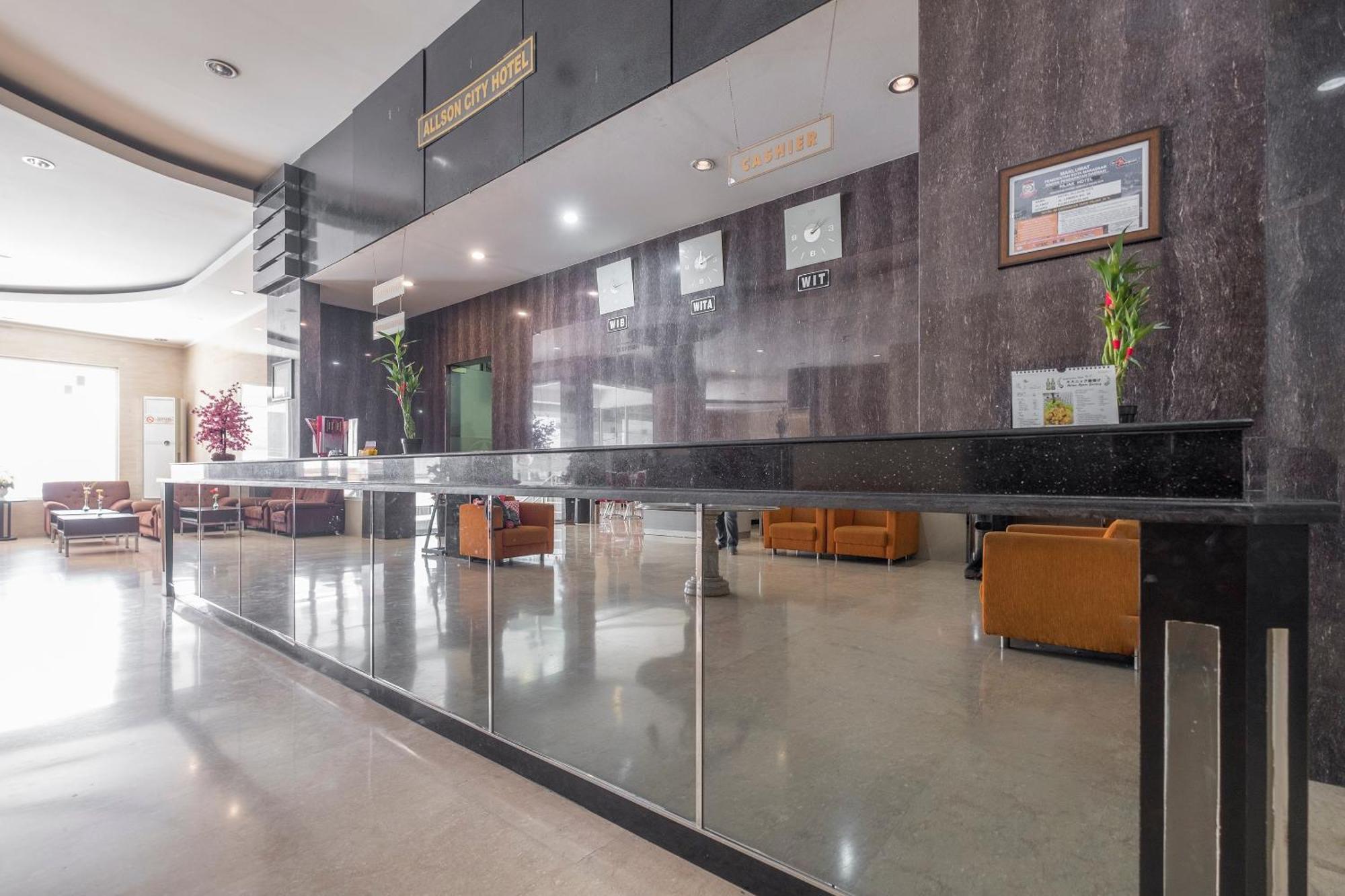 Oyo 1081 Allson City Hotel Makassar Ngoại thất bức ảnh