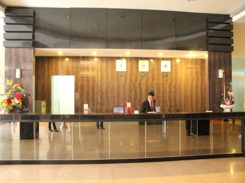 Oyo 1081 Allson City Hotel Makassar Ngoại thất bức ảnh